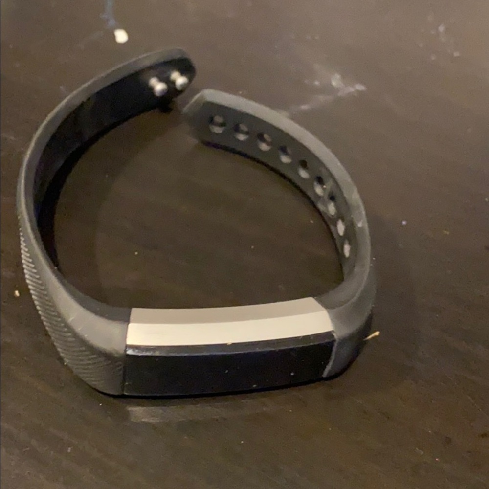 Fitbit Alta 2 - Picture 2 of 3